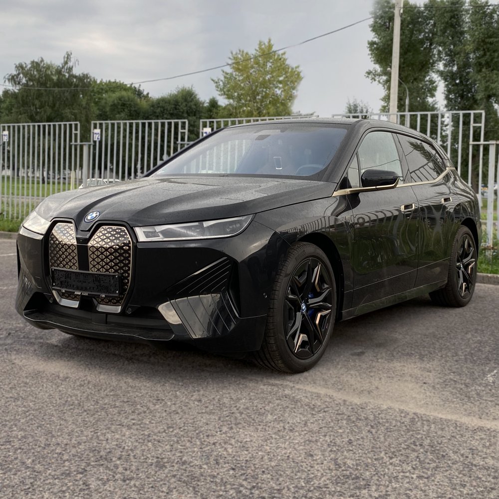 BMW IX M60