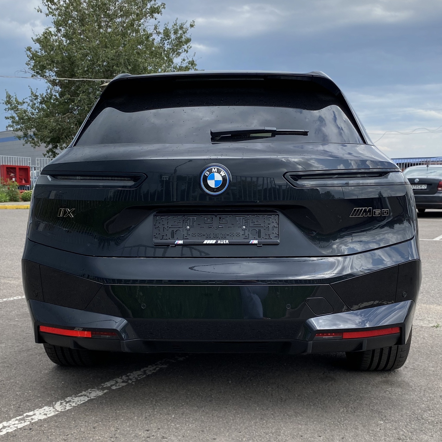 BMW IX M60