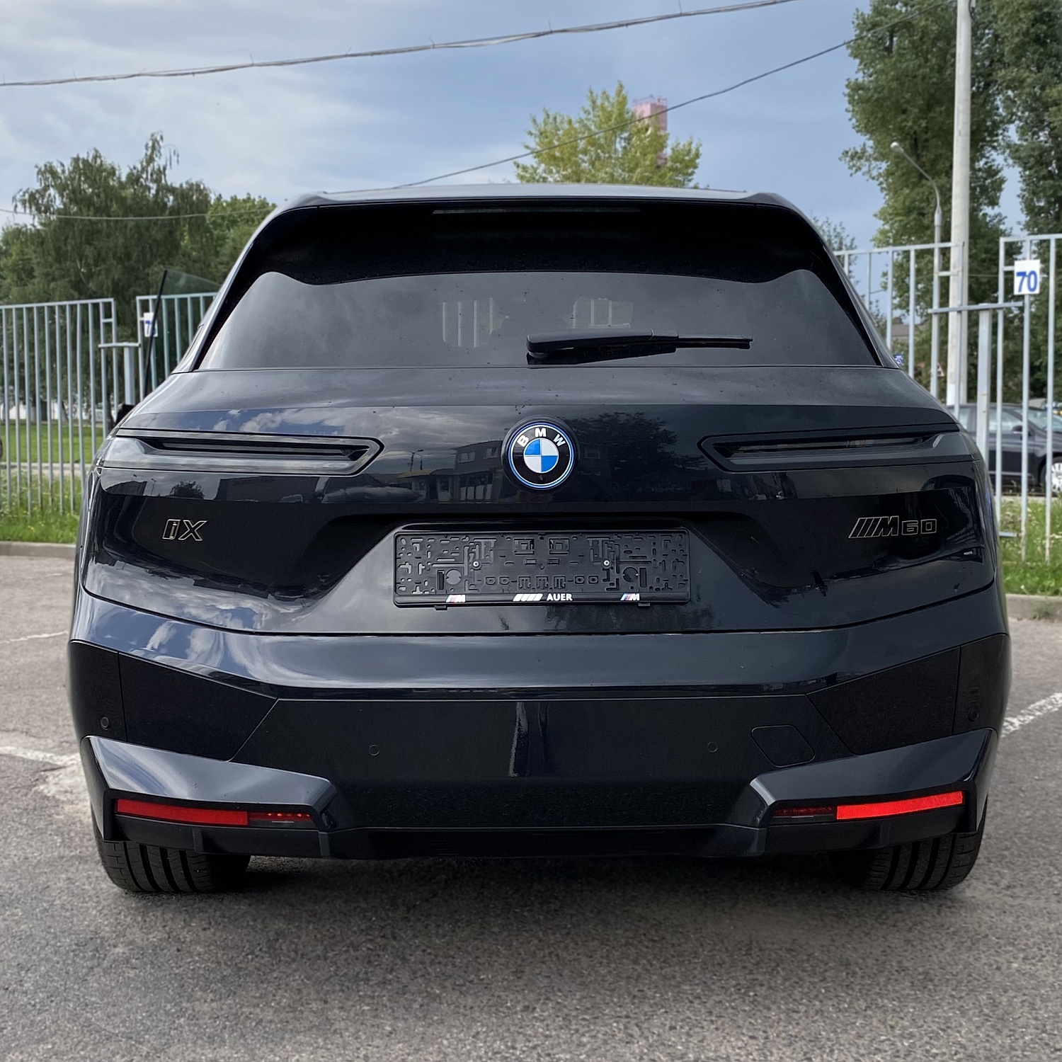BMW IX M60
