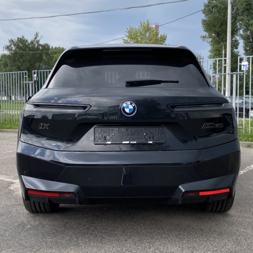 BMW IX M60