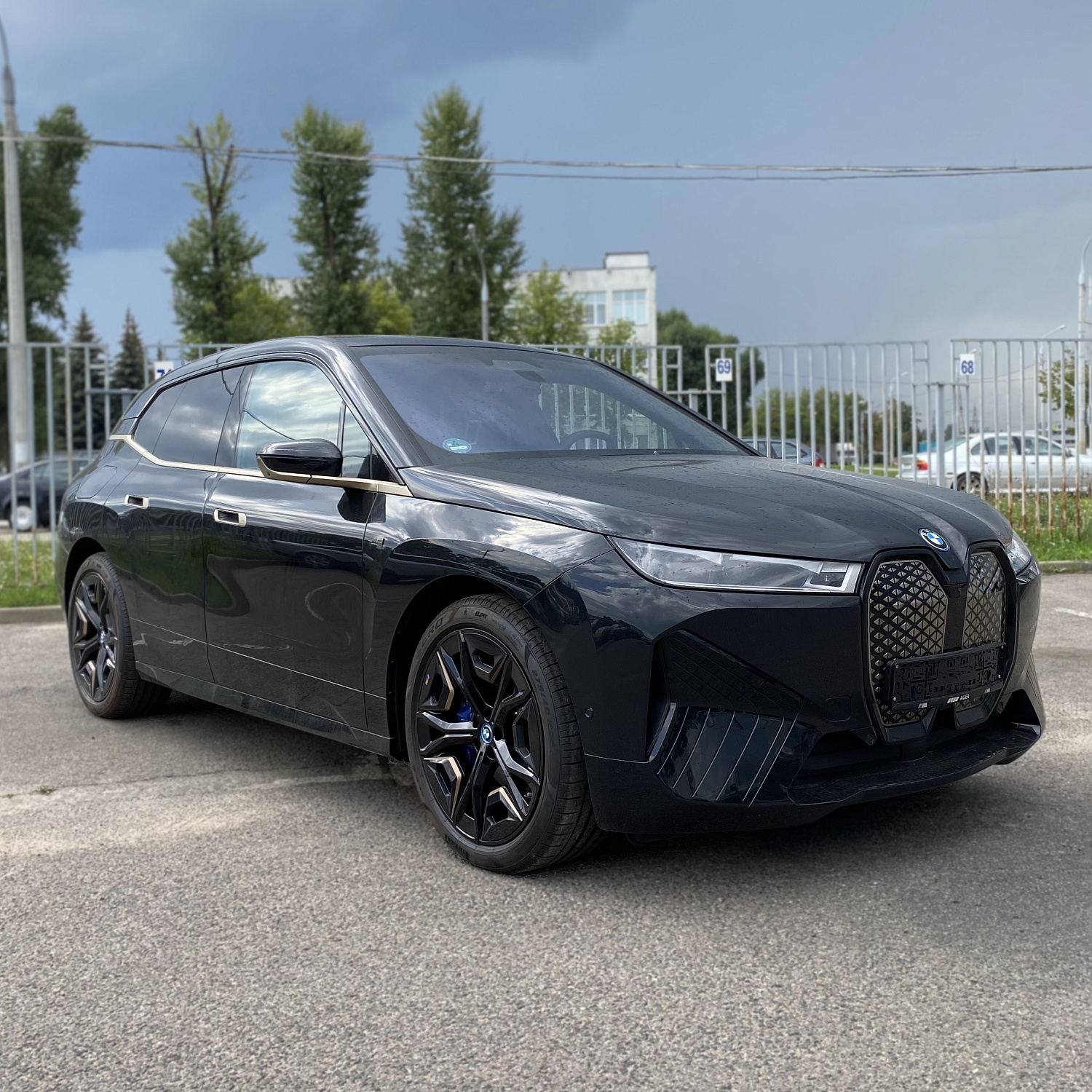 BMW IX M60