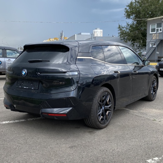 BMW IX M60